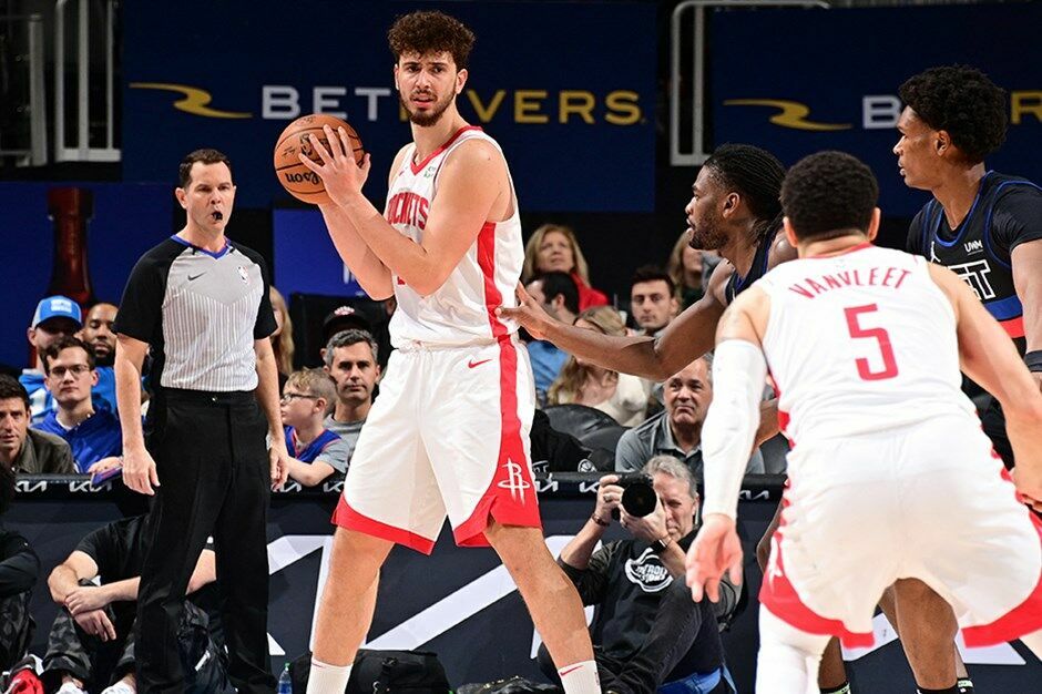 Alperen Şengün'den muhteşem performans! Rockets Pistons'ı devirdi
