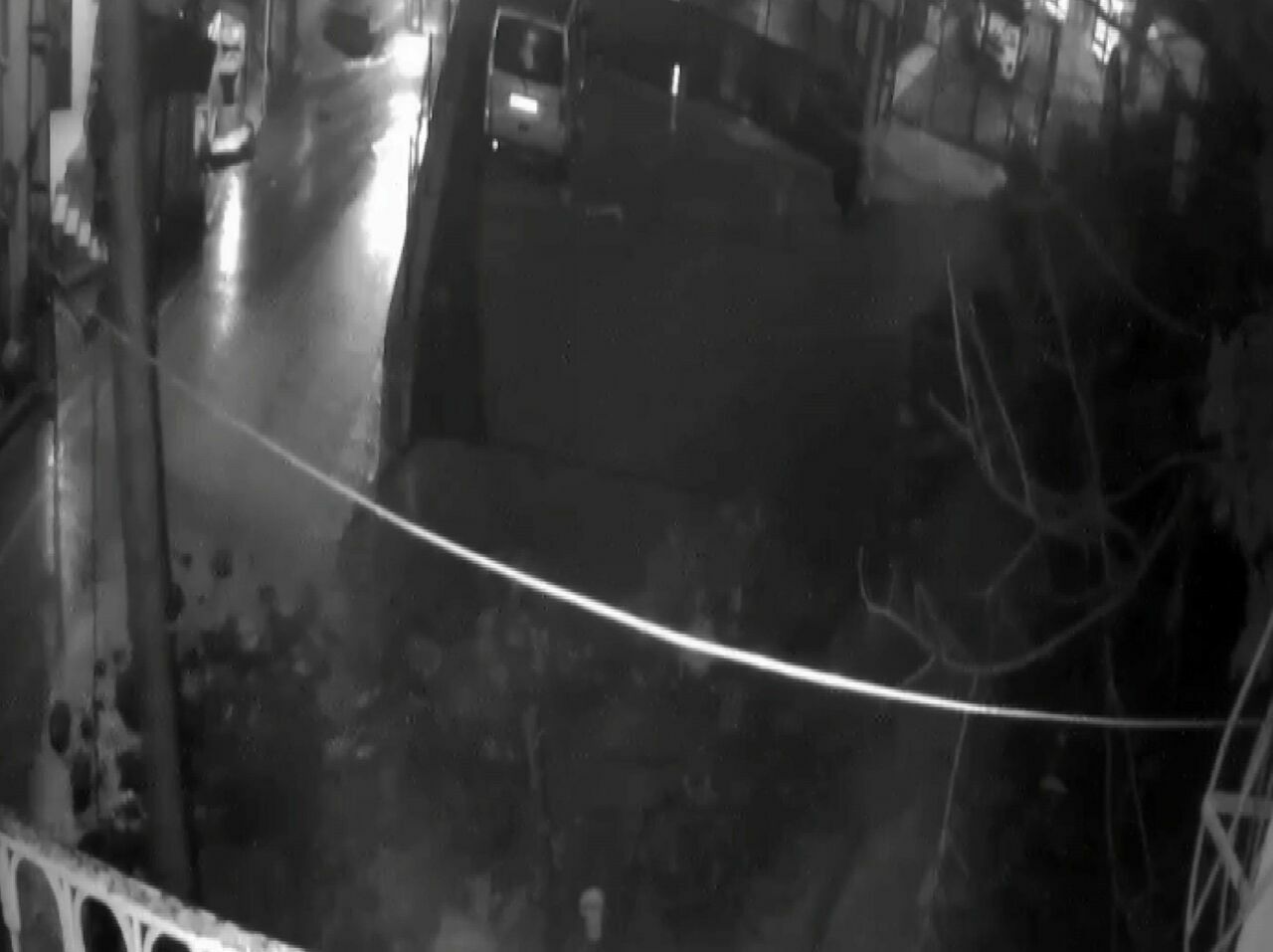 Hatay'da Mezarlık Duvarının Çökme Anı Kamerada