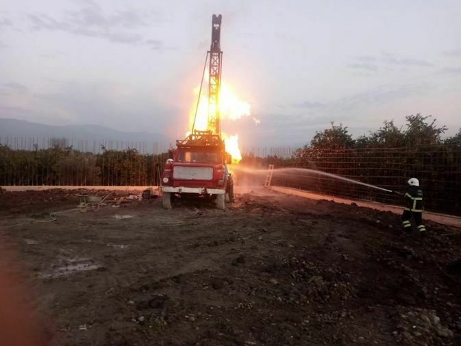 Hatay'da Su Sondajında Korkutan Anlar! Alevler Göğe Yükseldi