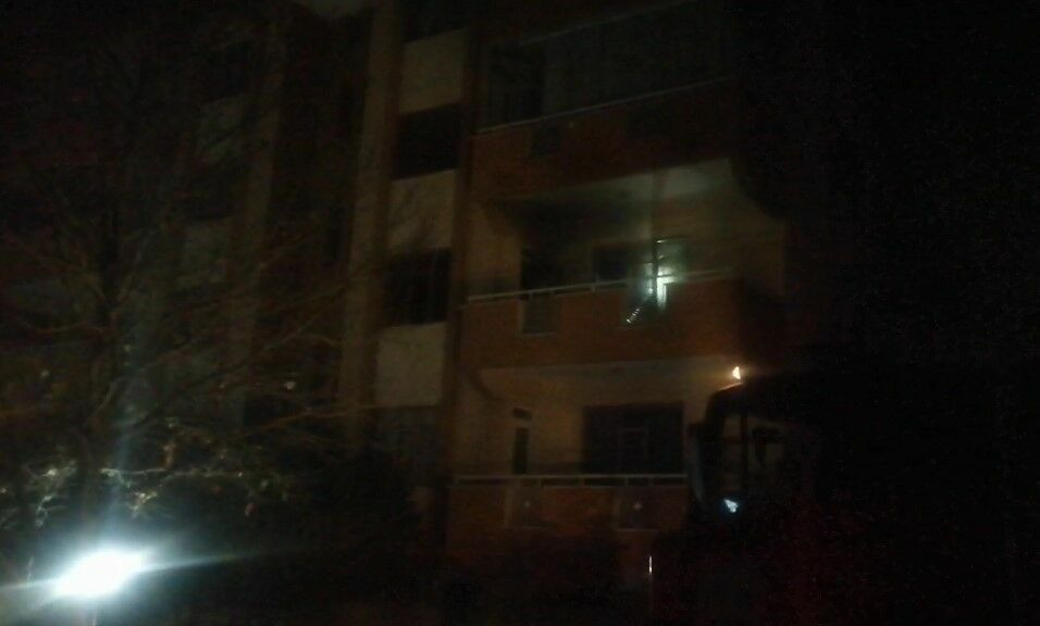 Isparta'da Korkutan Yangın! Evden Çıkan Dumanlar Mahalleyi Ayağa Kaldırdı 