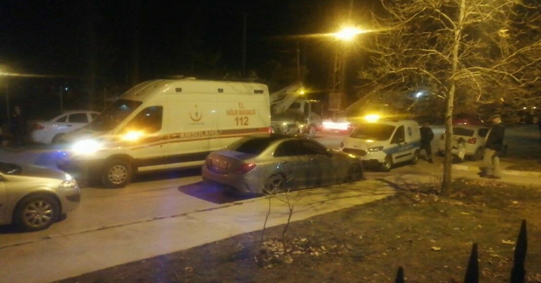 Isparta'da Korkutan Yangın! Evden Çıkan Dumanlar Mahalleyi Ayağa Kaldırdı