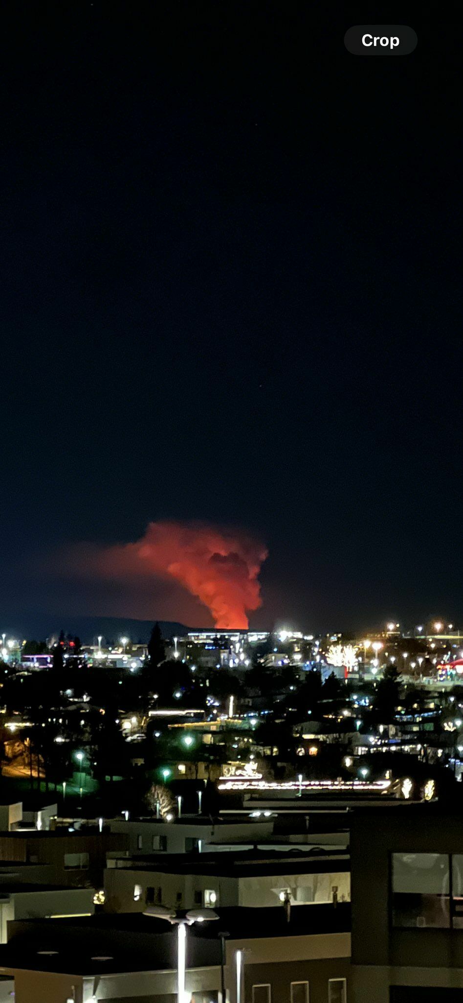 İzlanda’da Yanardağ Patladı! Tüyler Ürperten Anlar Kamerada 