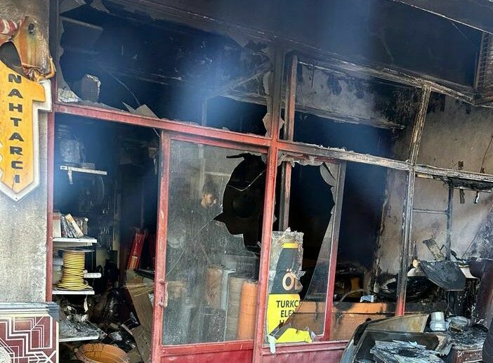 Kahramanmaraş’ta Işyerinin Molotof Kokteyli Ile Kundaklandığı Iddiası