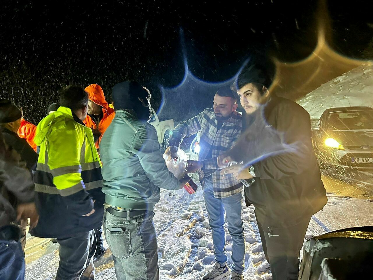 Mersin'de Karda Mahsur Kalanlar 4 Saatte Kurtarıldı