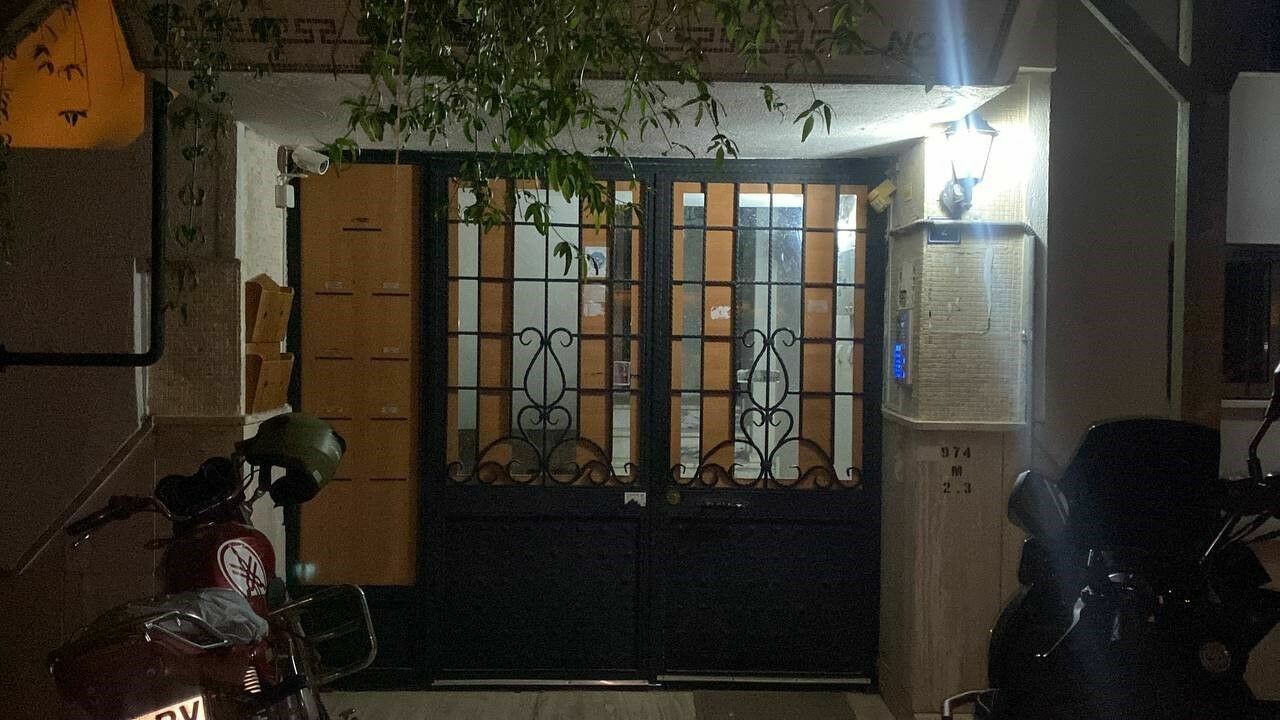 Tartıştığı Eşinin Kapısına Kurşun Yağdıran Koca Tutuklandı3