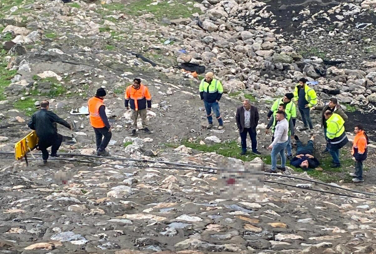 Tır Viyadükte Asılı Kald4