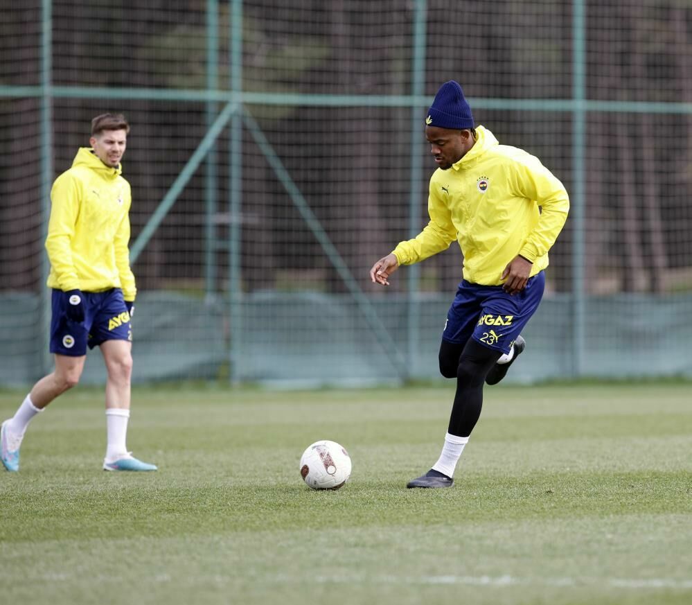 Fenerbahçe hız kesmeden Türkiye Kupasına odaklandı