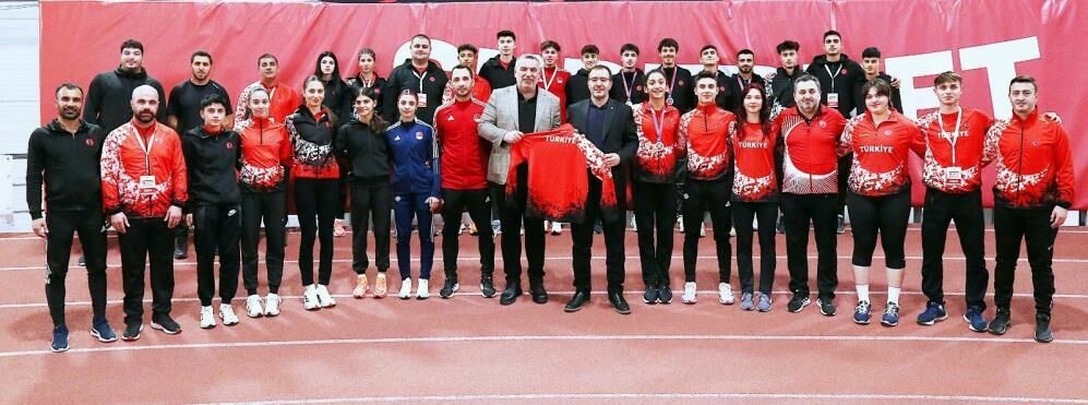 Türkiye Atletizm Milli Takımı Belgrad'da rekora koştu