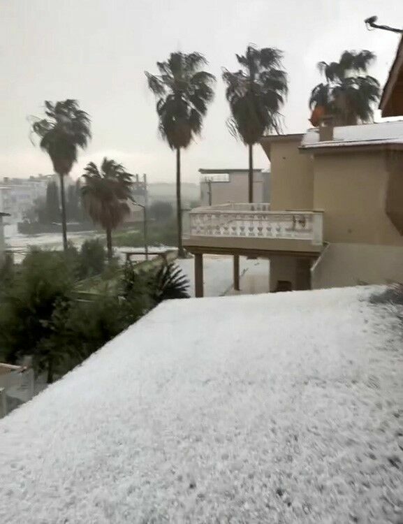 Adana'da Kar Gibi Dolu Yağdı 