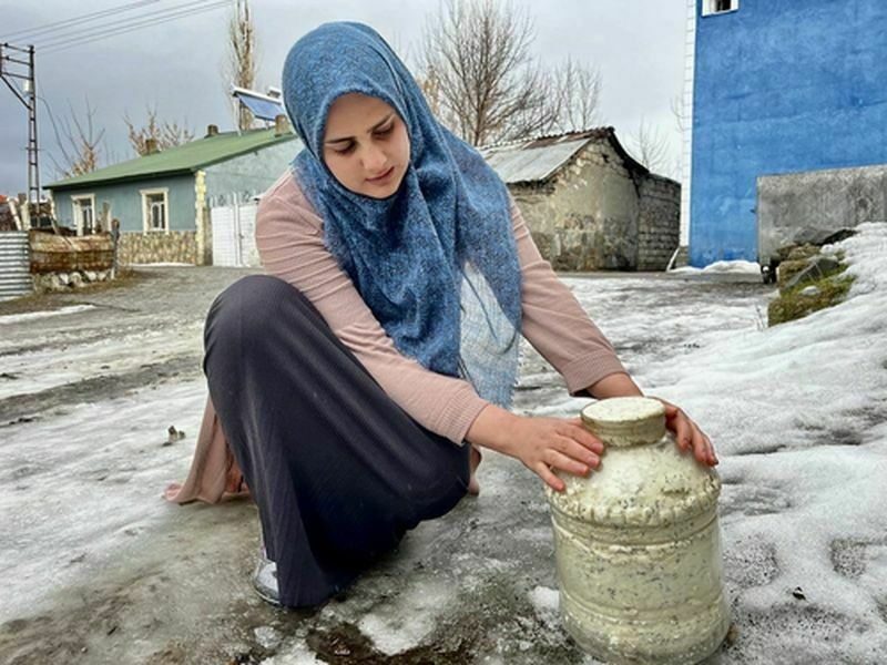 Asırlık Gelenek! Aylarca Toprağa Gömülen Peynir