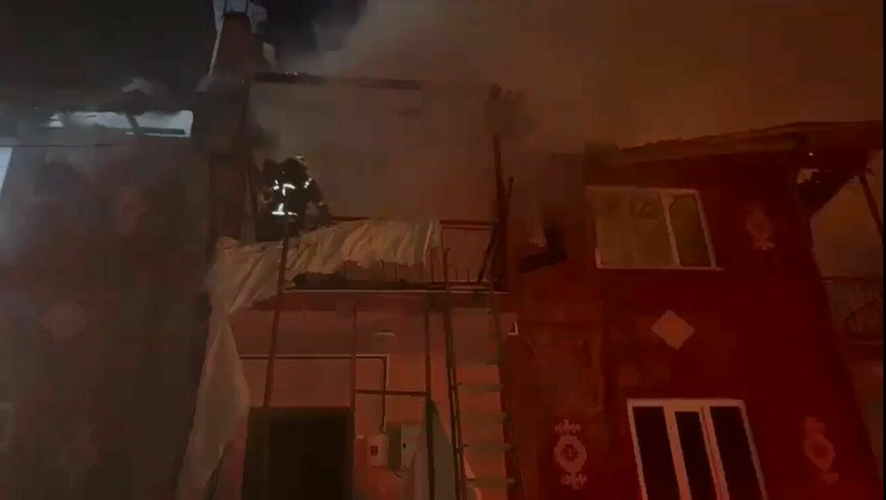 Burdur'da 3 Katlı Binada Yangın (3)