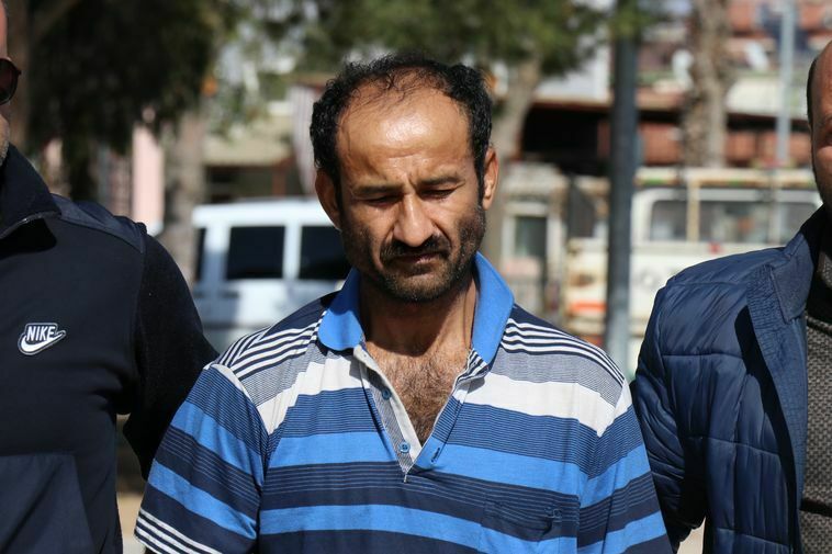 Çocuklarının Gözünün Önünde Annelerini Bıçakla Öldürdü Result