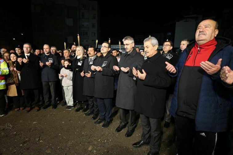 İskenderun'da 6 Şubat Depremlerinde Hayatını Kaybedenler Anıldı 