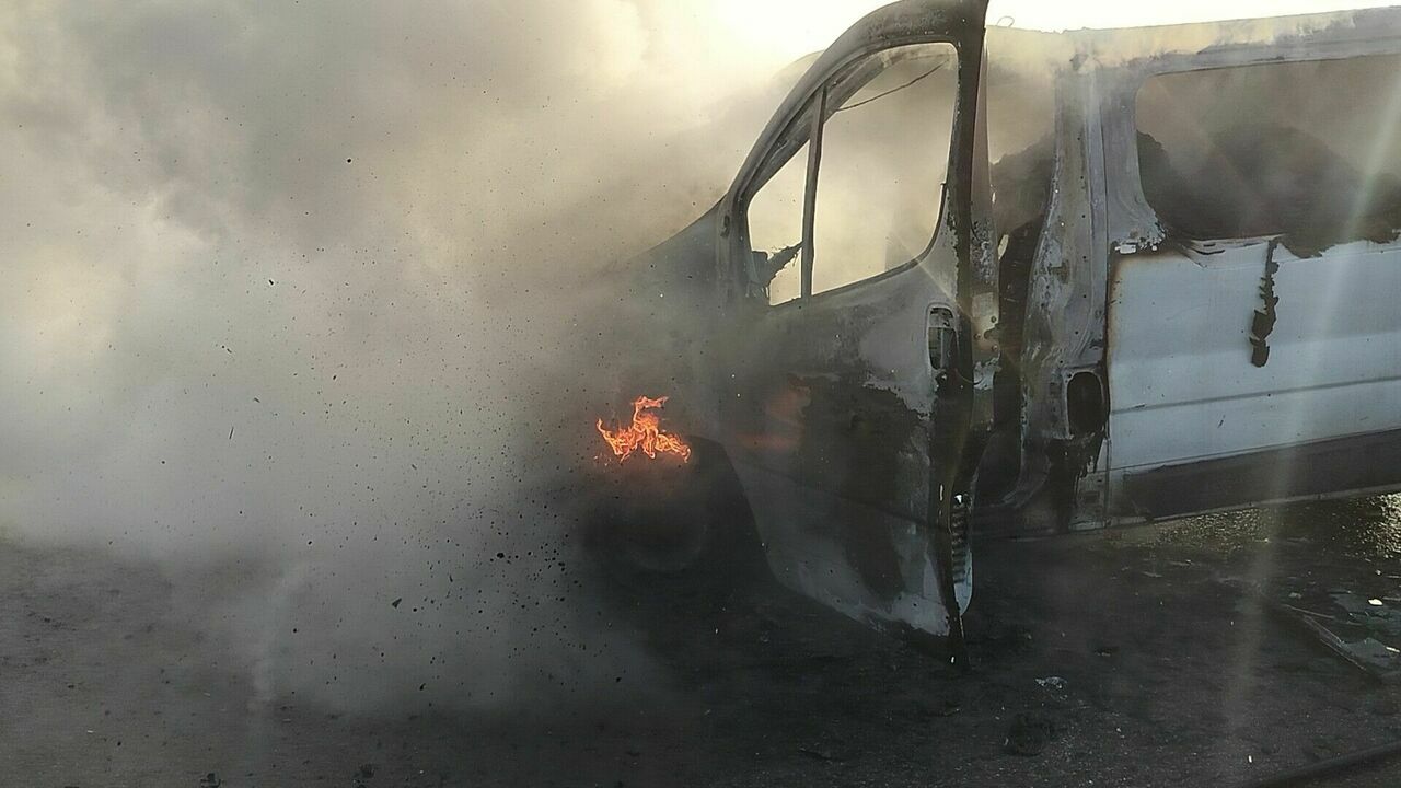 Minibüs Alev Aldı2