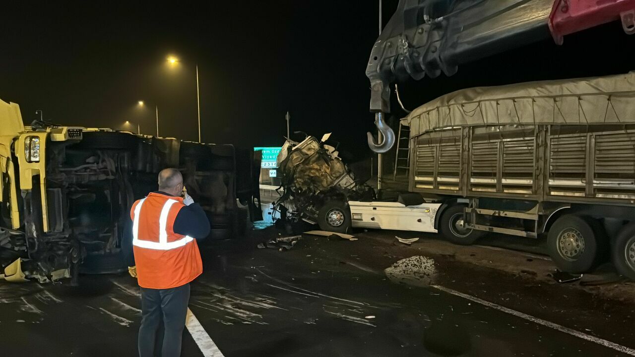 Otoyol Trafiğe Kapandı3