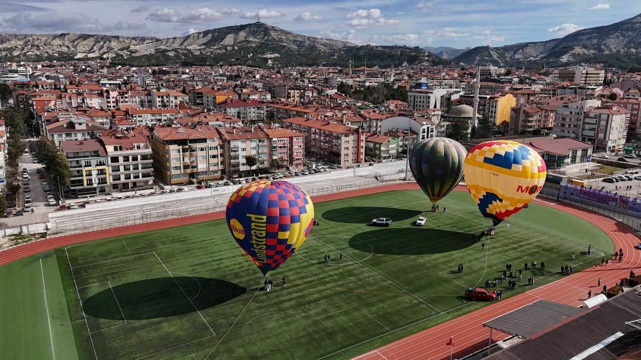 Salda Gölü Sıcak Hava Balonu Ile Gezilebilecek 