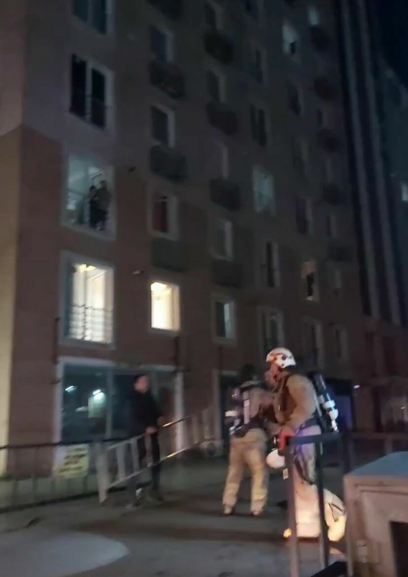 11 Katlı Rezidansta Korkutan Yangın3