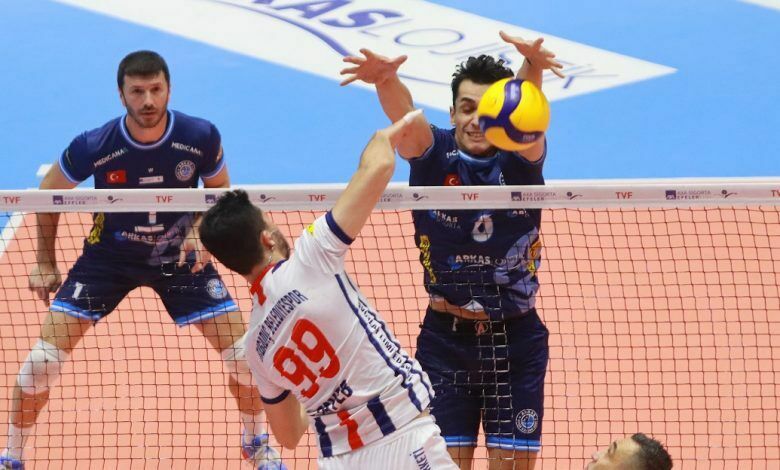 Arkas Spor Alanya Belediyespor'u konuk ediyor