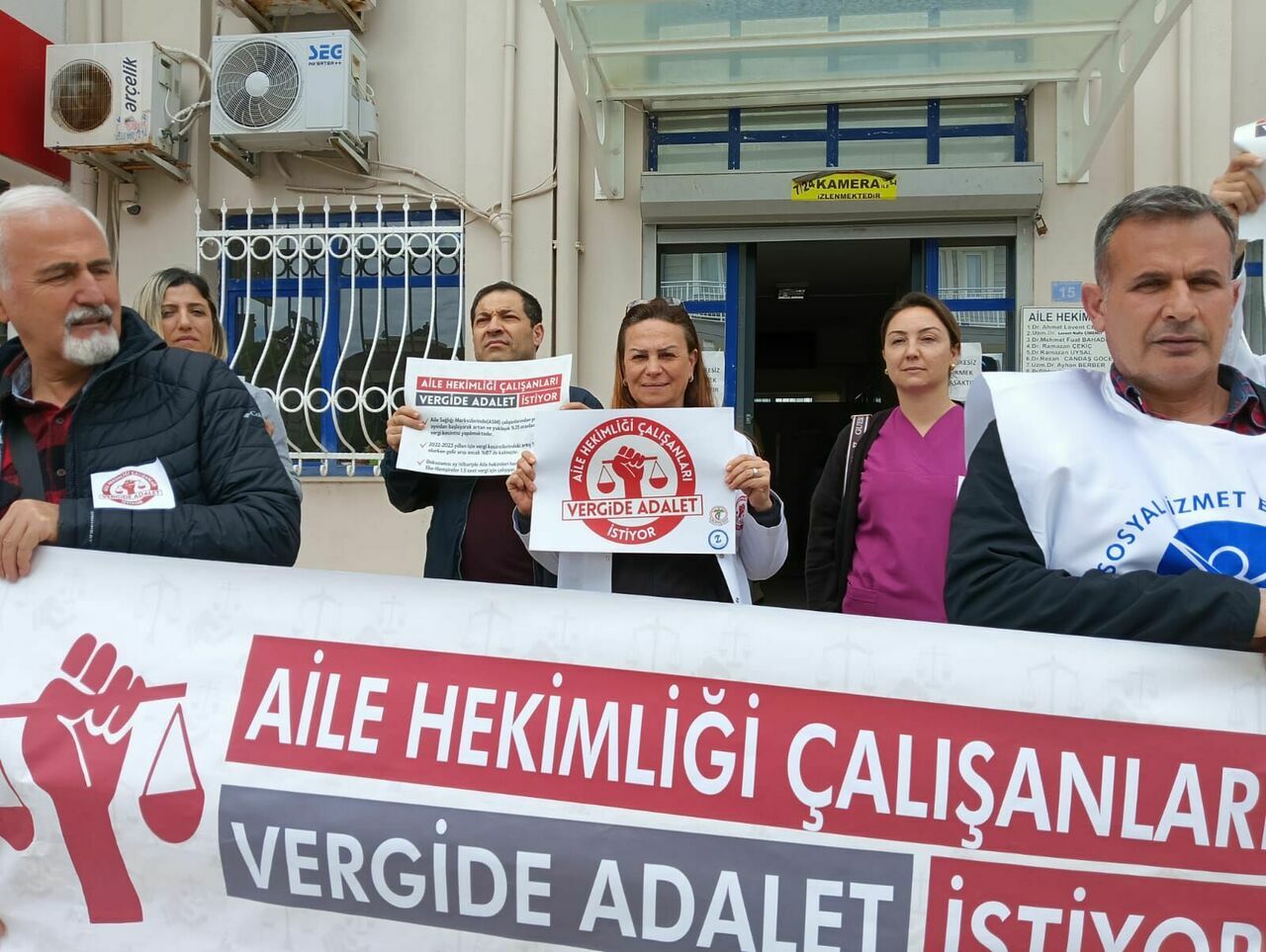 55Ea43Bd Bc8B 4959 9Fc7 2Ba3C7C6F622