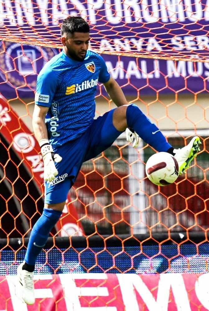 Kayserispor'da Bilal Bayezit cezalı duruma düştü