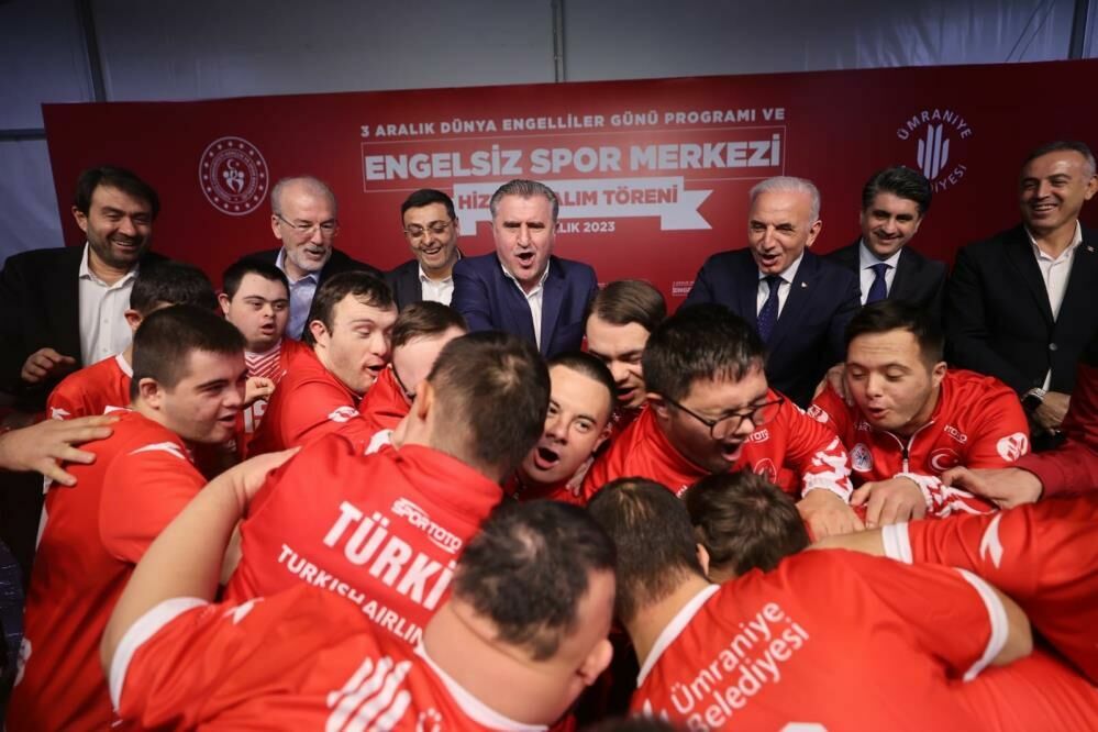Bakan Bak Down Sendromlu milli sporculara tam destek verdi