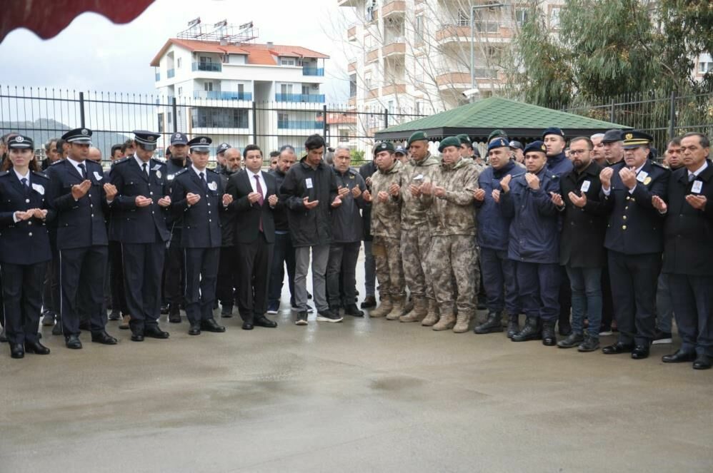 Gazipaşa'da görev sırasında vefat eden polis memuru Bekir Gültekin memleketi Hatay'a uğurlandı