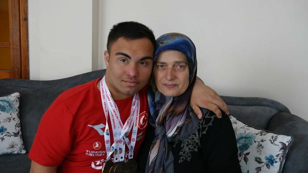 Down sendromlu Abdullah İnan Trisome Oyunları'nda 4 madalya kazandı