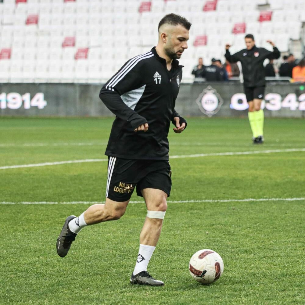 Altay'ın sağ beki Salih Sarıkaya istikrarını koruyor