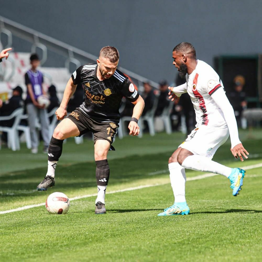 Altay'ın sağ beki Salih Sarıkaya istikrarını koruyor