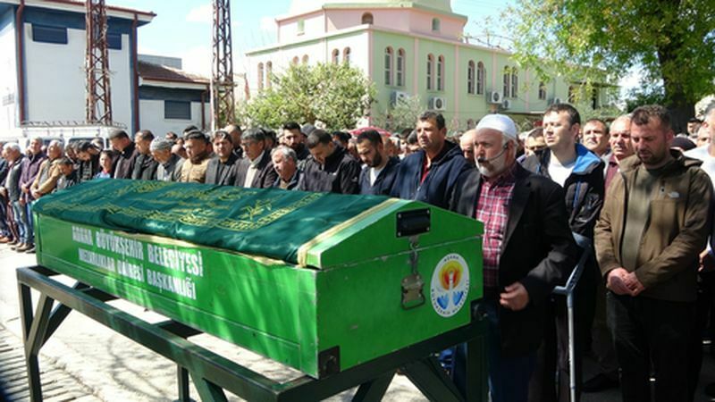 Adana'da Karısı Tarafından Öldürülen Adam Defnedildi (3) Result