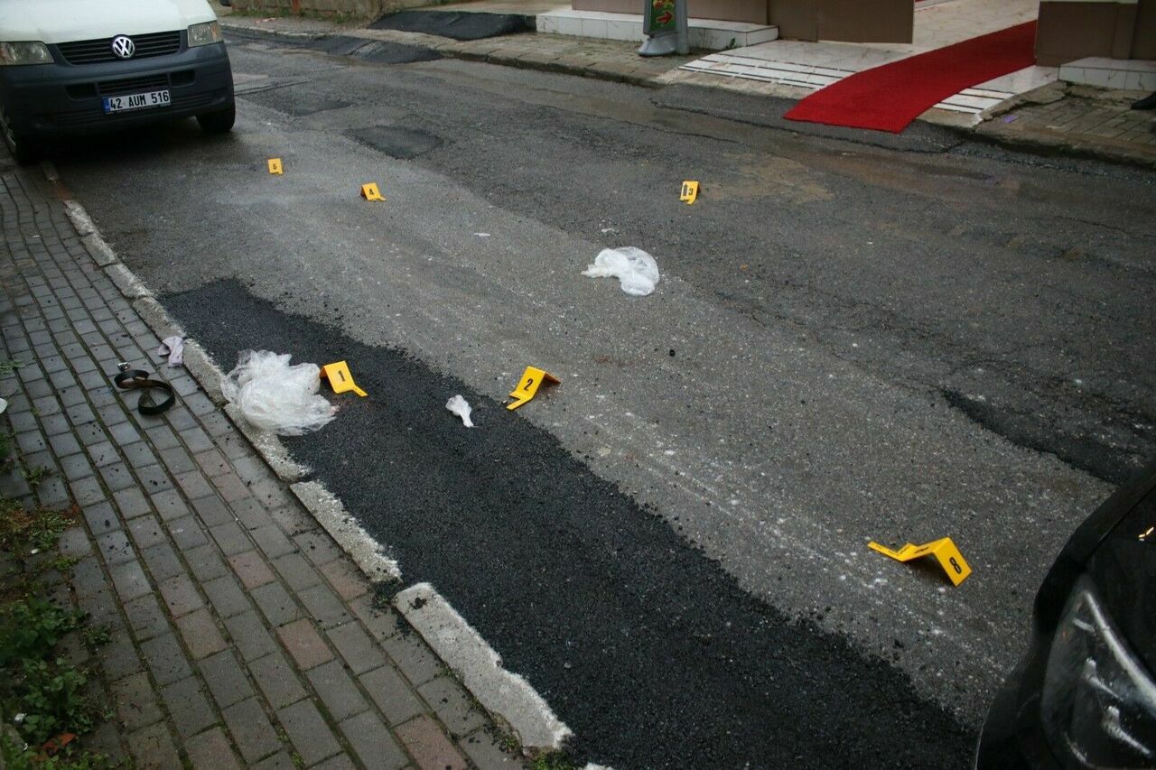 Avukat Aracına Binerken Silahlı Vurularak Yaralandı3