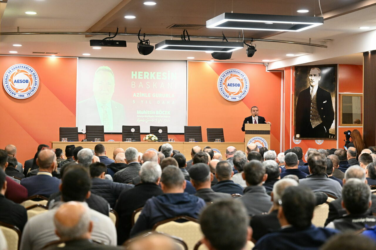 Antalya'da servisçilerden Başkan Böcek'e Tam Destek