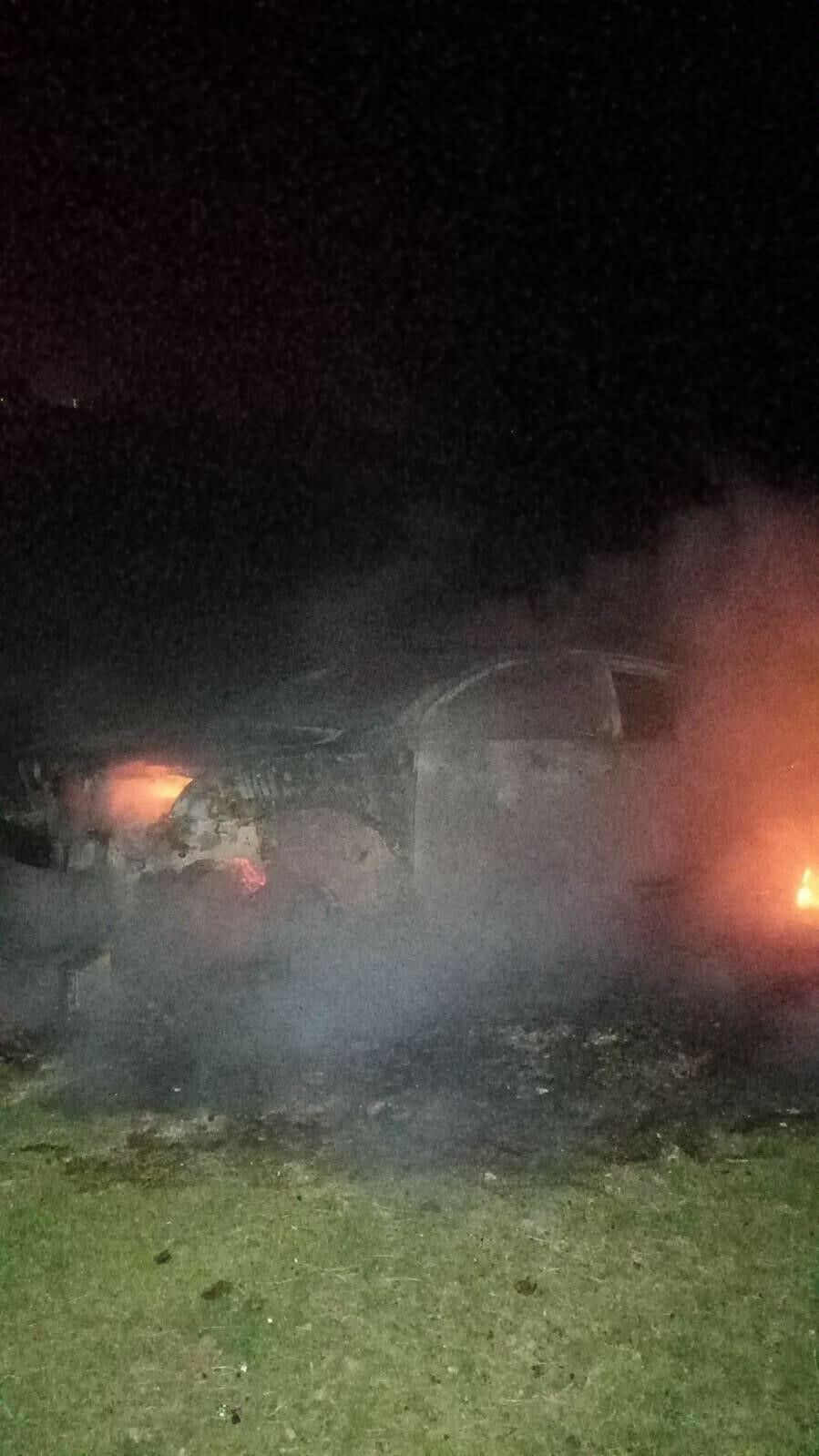 Burdur'da Gizemli Olay! Boş Araziye Bırakılan Otomobil Küle Döndü  (2)