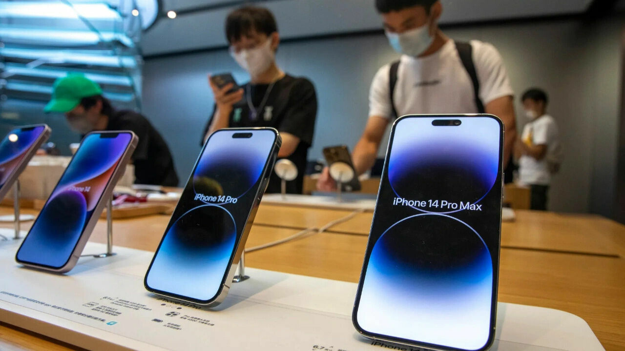 Apple'ın geliri azaldı: iPhone satışları düşüş gösterdi