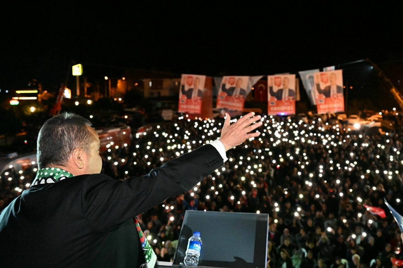 Muhittin Böcek Kaş'ta hemşehrileriyle buluştu: Antalya kazanacak!
