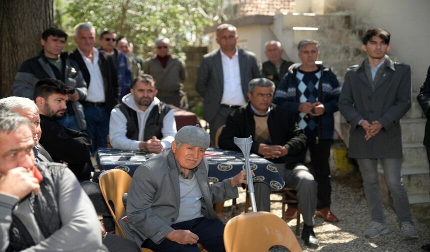 Döşemealtı Belediye Başkan Adayı Hekimoğlu'dan iddialı çıkış! 'Belediyeyi kurtaracak tek kişi benim'