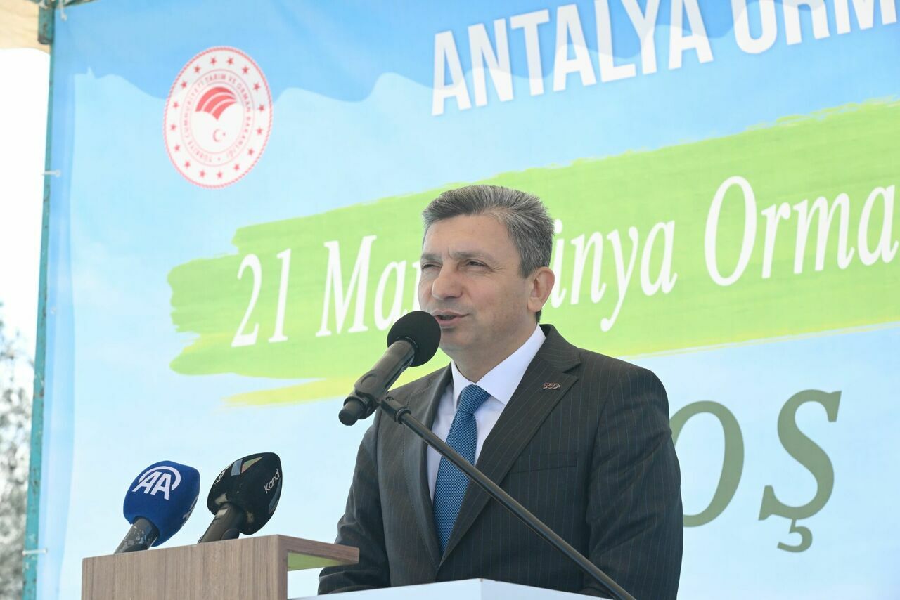 Vali Hulusi Şahin Ormancılık Günü ve Nevruz kutlamasında fidan dikti