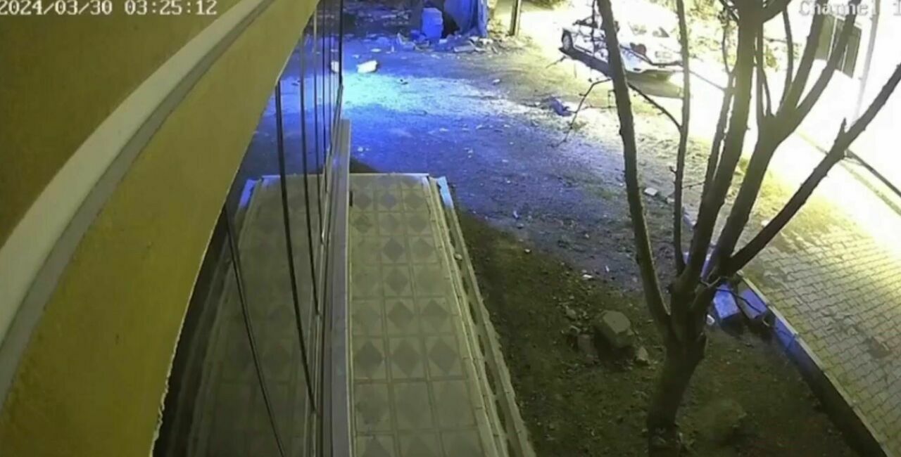 Elazığ'da 4.7 Büyüklüğündeki Deprem Anı Kamerada (2)