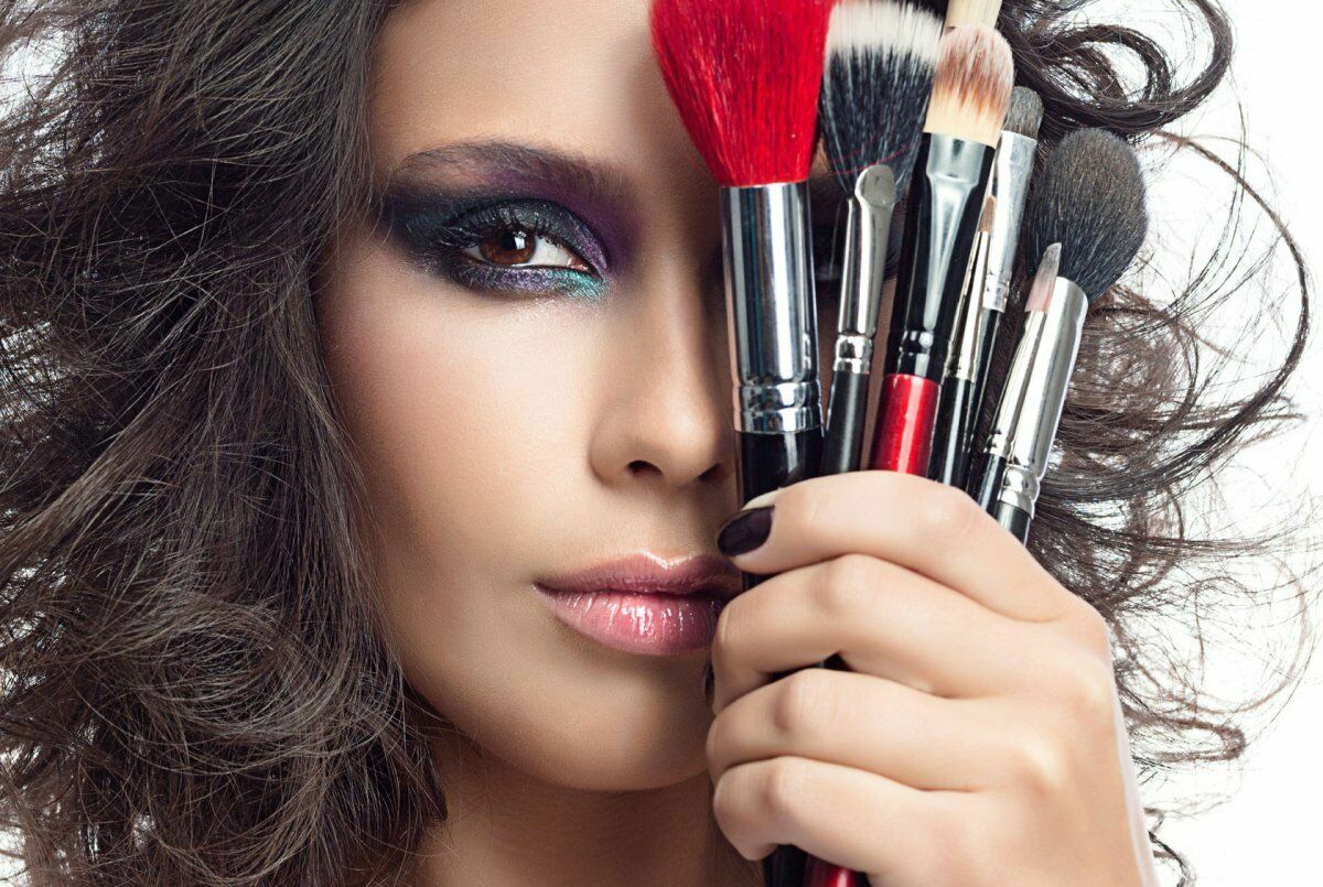 Makyaj Orucu Bozar mı? Göz Makyajı Yapmak Orucu Bozar mı?