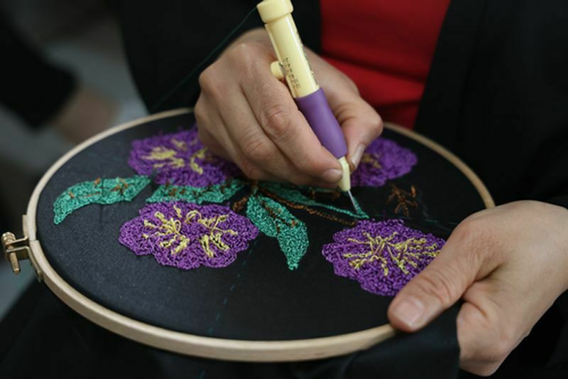 Hatay'da Depremzedeler Ilmik Ilmik Psikolojilerini Onarıyor (2) Result