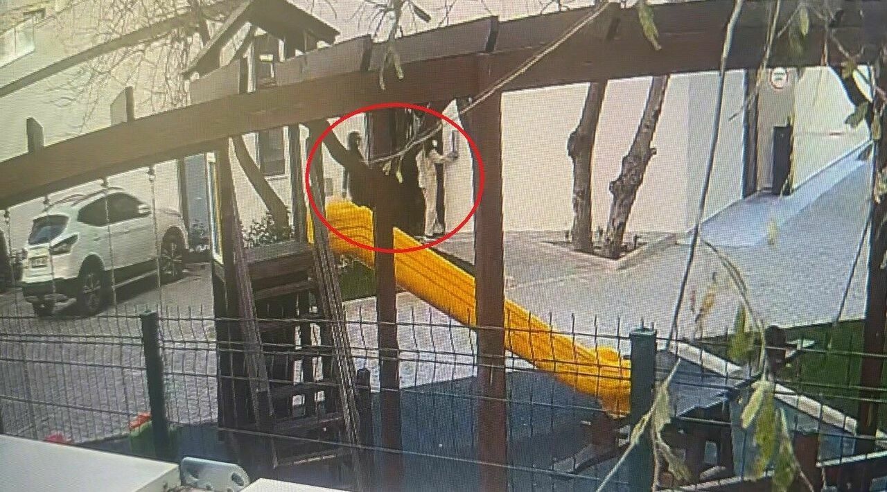 Hırsızlık Için Önce Çocuk Yapıyorlar