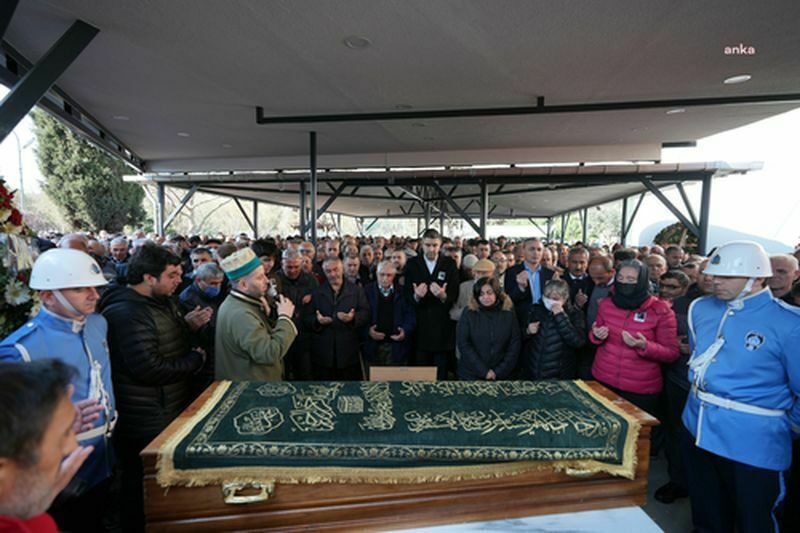 Kartal Belediyesi Ruhsat Ve Denetim Müdürü Son Yolculuğuna Uğurlandı  (2) Result