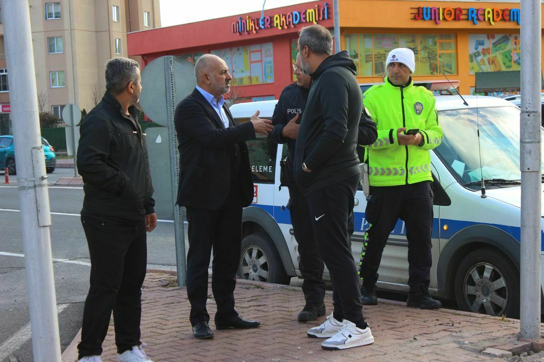 Kayserispor Başkanı Kaza Yaptı! Mobilet Sürücüsü Ağır Yaralı (4) Result