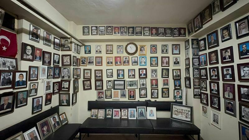 Köyde Özel Gelenek! Babasını Ilk Kez Orada Gördü  (5) Result