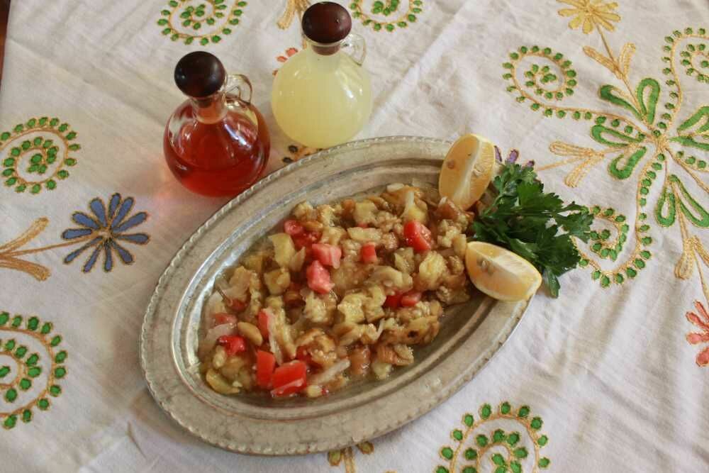 Közlenmiş Patlıcan Salatası
