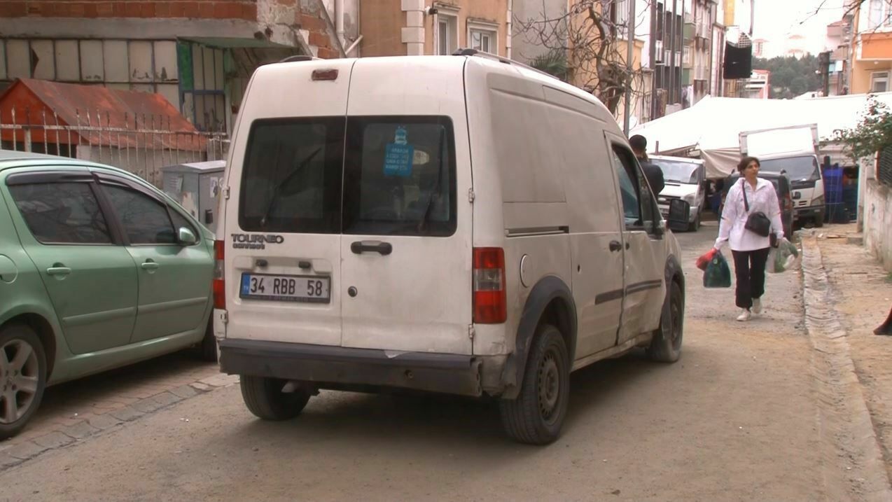 ,Küçükçekmece’de Ehliyetsiz Sürücü Iki Çocuğa Çarptı2