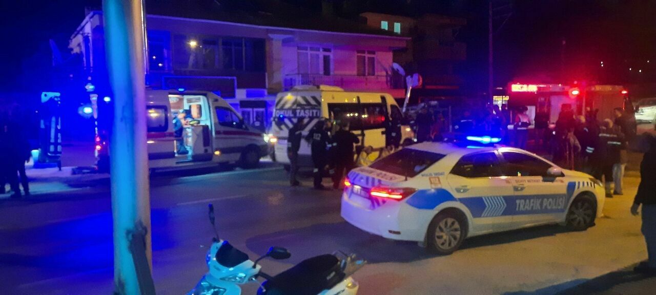 Muğla, Milas, Kaza, Servis Minibüsü, (3)