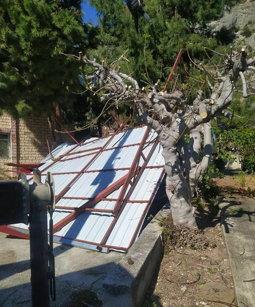 Samandağ'da Fırtına Çatıları Uçurdu  (2) Result