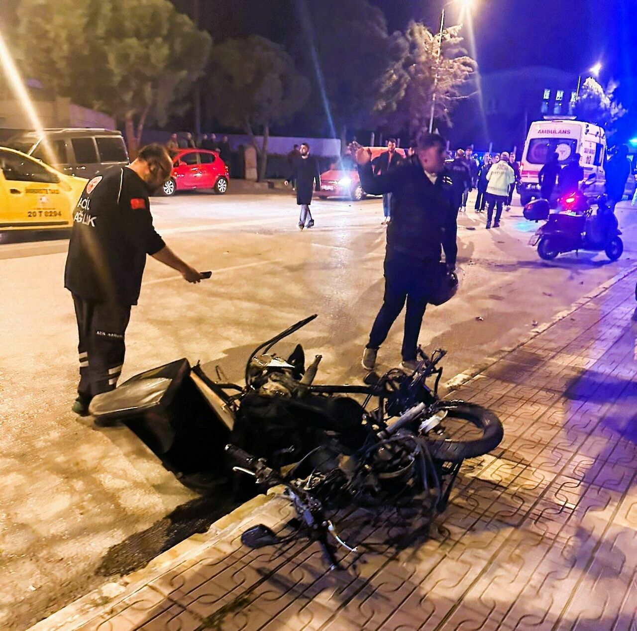 Sürücü Çarptığı Motokuryeyi Ölüme Terk Etti