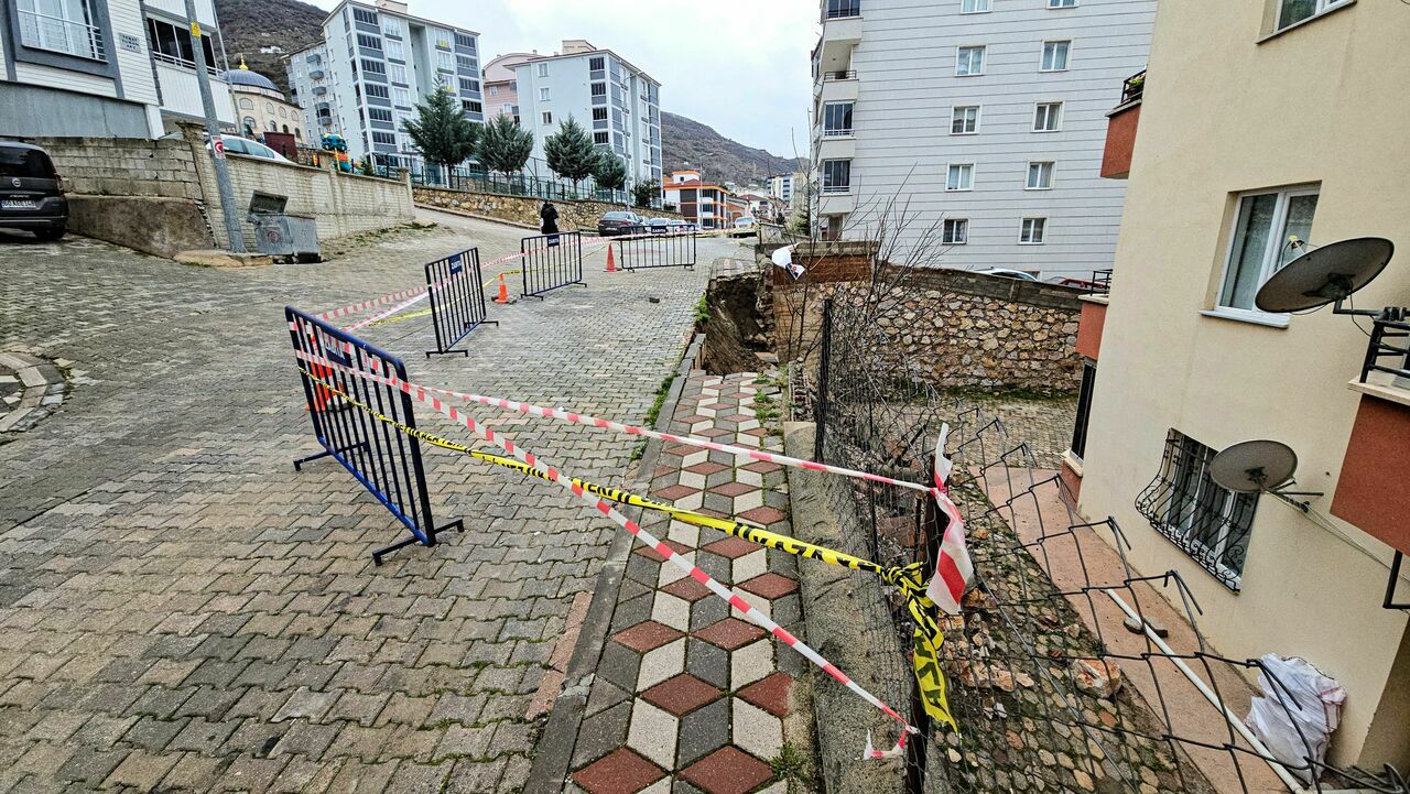 Tokat’ta Istinat Duvarı Devrildi2